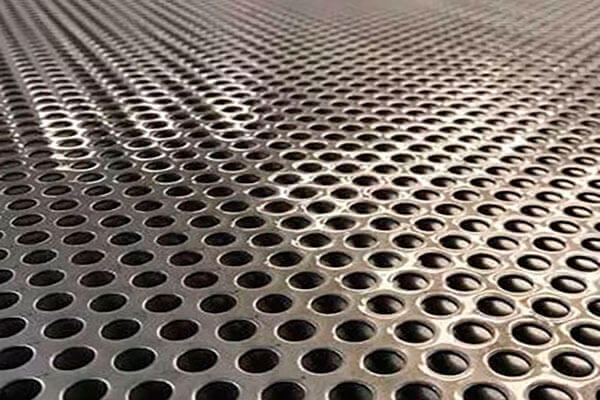 Chapa perfurada ou expandida? Descubra a ideal para seu projeto